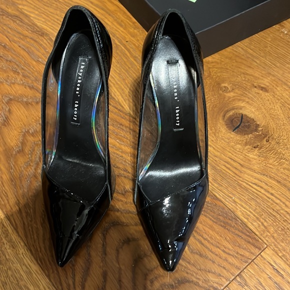 Theyskens theory black patent leather heels. - Picture 2 of 5